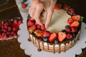 Kuchen mit frischen Beeren